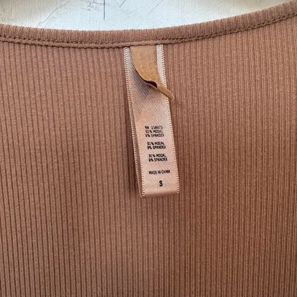 SKIMS Tan Soft Lounge Long Sleeve Dress - Picture 4 of 7